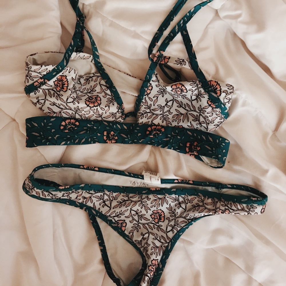 UOxTAVIK bikini set jessi cutout
